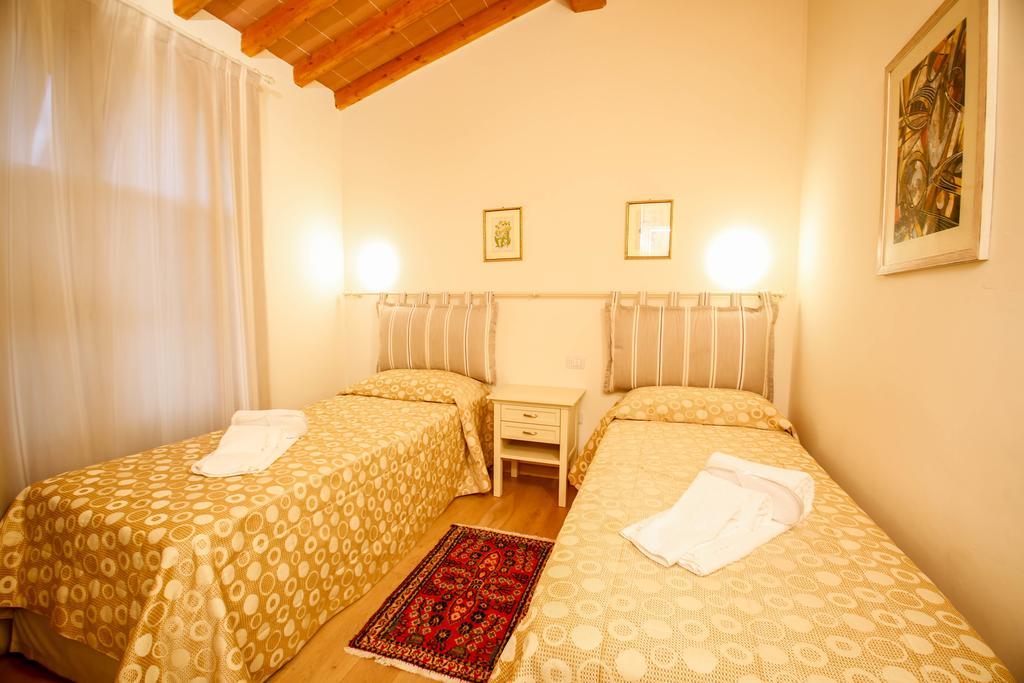 Casa Montecuccoli Montelupo Fiorentino Pokoj fotografie